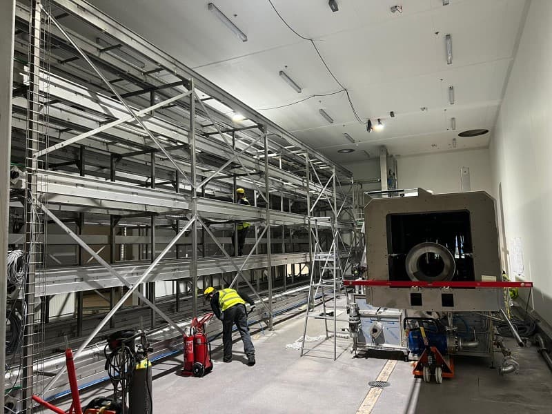 Käyttöönotto ja asennus